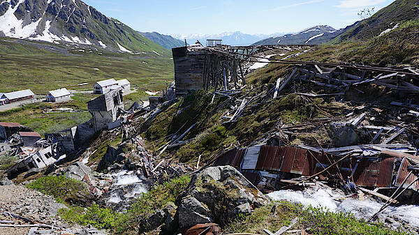 Eine verfallene Goldgrube in Alaska