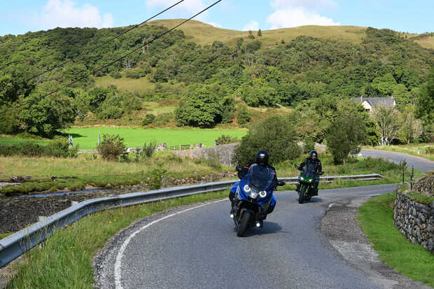 Schmal und kurvenreich: auf Singletracks durch Schottland mit dem Motorrad