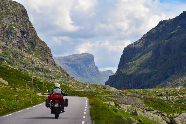 Fjorde und Kurven erwarten euch auf dieser geführten Norwegen-Motorradtour